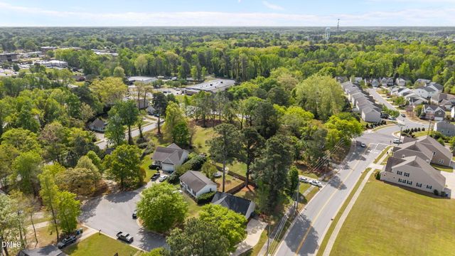 433 Kellywood Court, Fuquay Varina, NC 27526