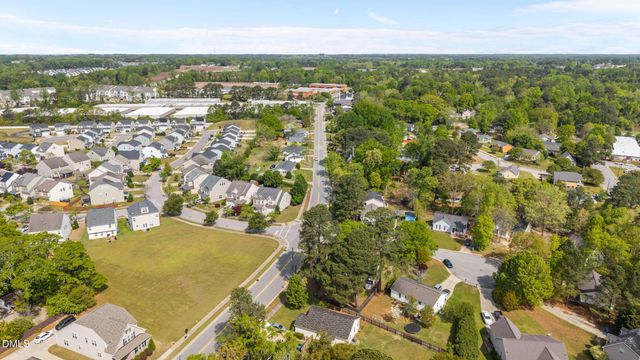 433 Kellywood Court, Fuquay Varina, NC 27526