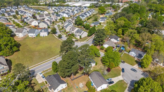 433 Kellywood Court, Fuquay Varina, NC 27526