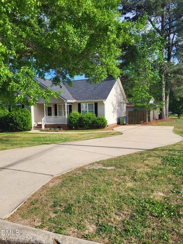 433 Kellywood Court, Fuquay Varina, NC 27526