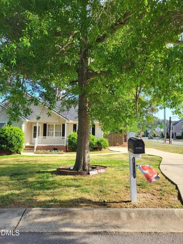 433 Kellywood Court, Fuquay Varina, NC 27526