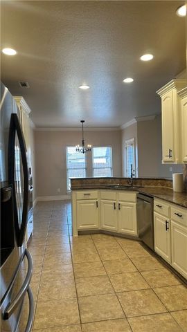 2005 SW Pinoak Avenue, Bentonville, AR 72712