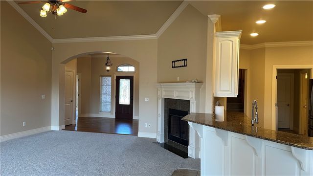 2005 SW Pinoak Avenue, Bentonville, AR 72712