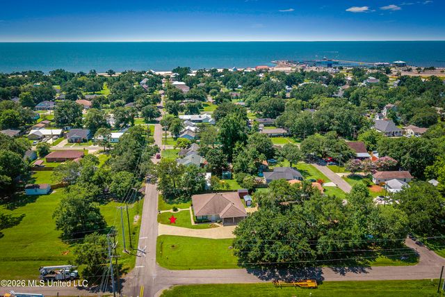 100 S Nicholson Avenue, Long Beach, MS 39560