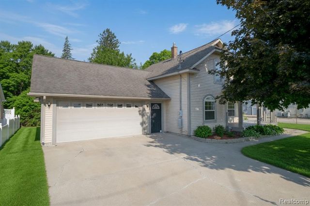 301 W Young Street, Clio, MI 48420
