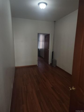 60-42 67 Avenue, Ridgewood, NY 11385