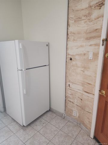 60-42 67 Avenue, Ridgewood, NY 11385