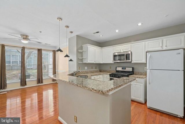 21877 ELKINS TER, Sterling, VA 20166