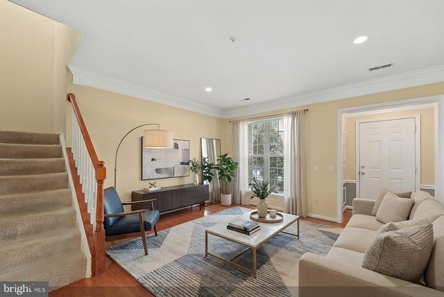 21877 ELKINS TER, Sterling, VA 20166