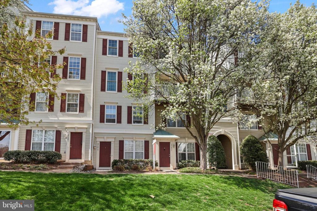 21877 ELKINS TER, Sterling, VA 20166