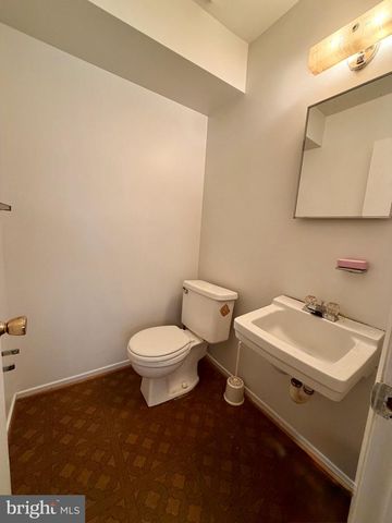 7639 SWAN TER, Landover, MD 20785