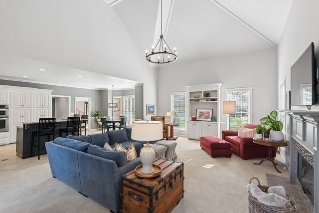 9564 Keeneland Dr, Brentwood, TN 37027