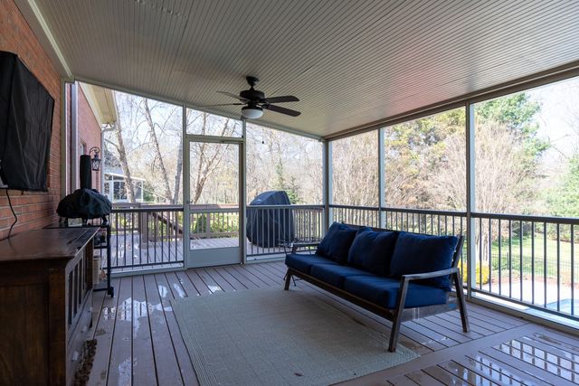 9564 Keeneland Dr, Brentwood, TN 37027