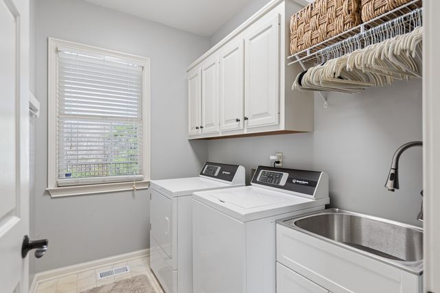 9564 Keeneland Dr, Brentwood, TN 37027