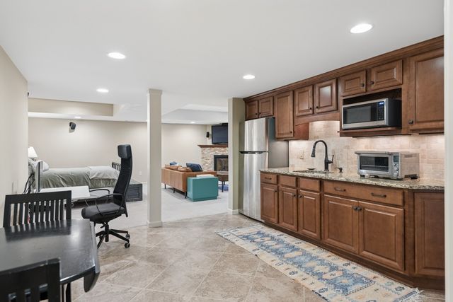 9564 Keeneland Dr, Brentwood, TN 37027