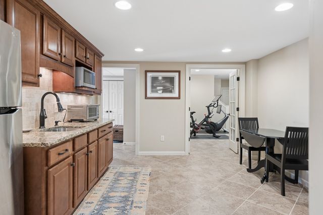 9564 Keeneland Dr, Brentwood, TN 37027