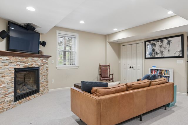 9564 Keeneland Dr, Brentwood, TN 37027