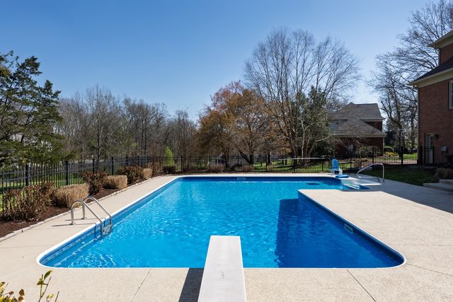 9564 Keeneland Dr, Brentwood, TN 37027