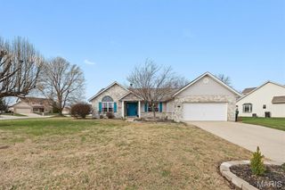 5231 Duke Drive, Fairview Heights, IL 62208
