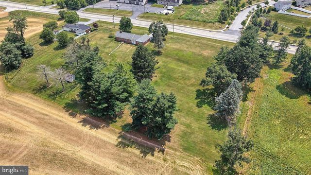 51 OLD YORK RD, Dillsburg, PA 17019