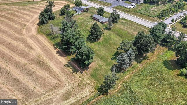 51 OLD YORK RD, Dillsburg, PA 17019