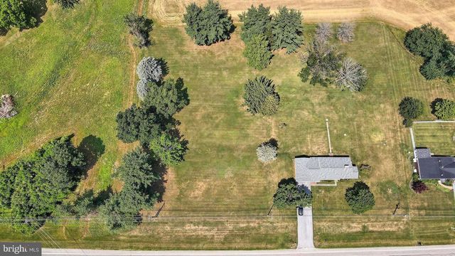 51 OLD YORK RD, Dillsburg, PA 17019