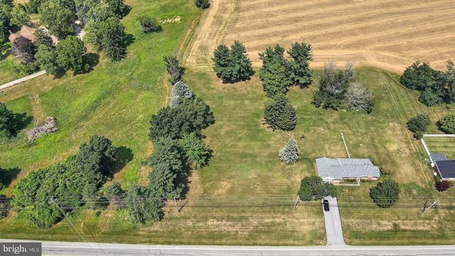 51 OLD YORK RD, Dillsburg, PA 17019