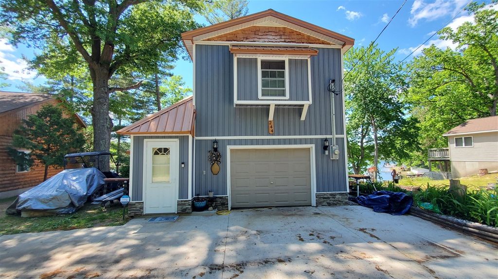 244 Hillcrest Street, Harrison, MI 48625