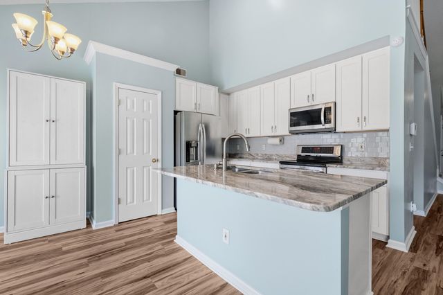 104 Oakbluff Road, Summerville, SC 29485