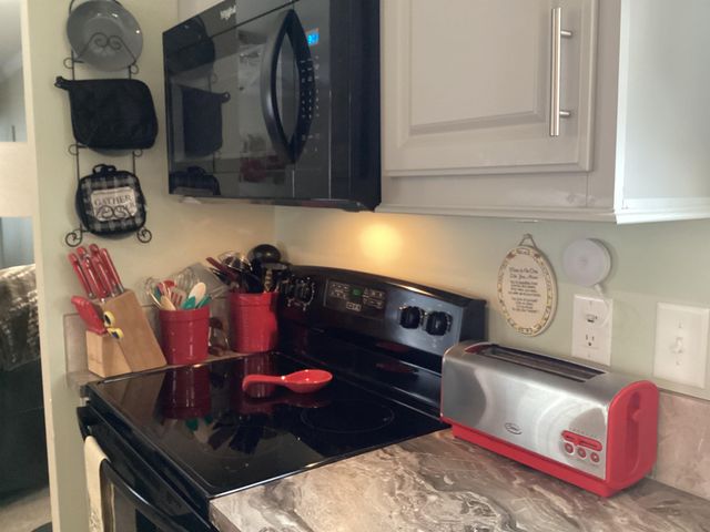 7 Woodland Park, Troy, NH 03465