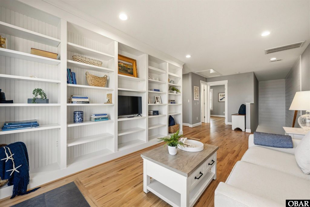 Image 24 of property listing at 109 Dartmoor Lane Lot 29, Manteo, NC 27954