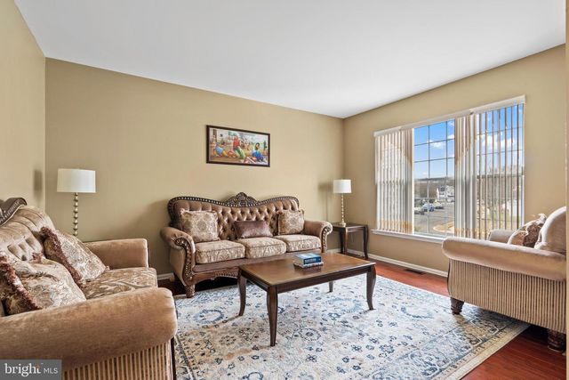 43 ALLEGHENY LN, Bordentown, NJ 08505