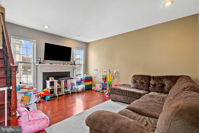 43 ALLEGHENY LN, Bordentown, NJ 08505