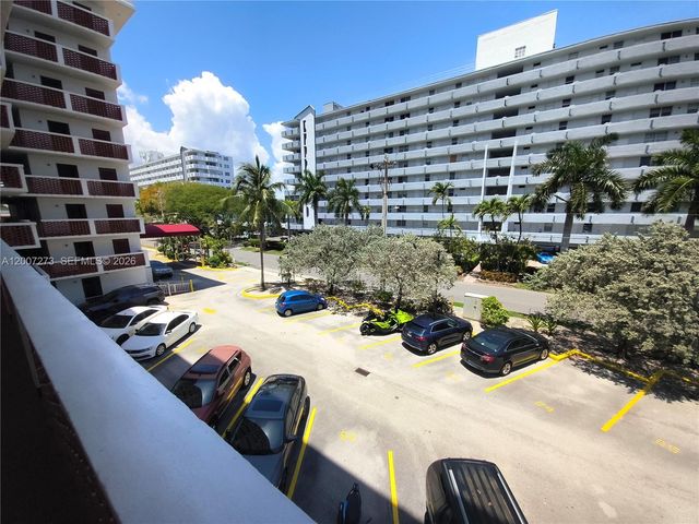 3660 NE 166th Street 302, North Miami Beach, FL 33160