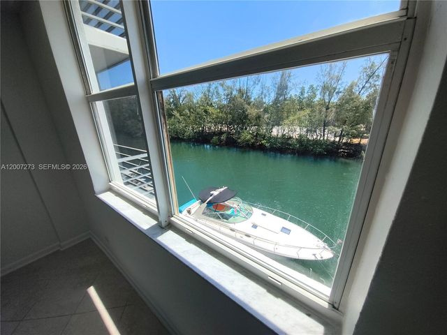 3660 NE 166th Street 302, North Miami Beach, FL 33160