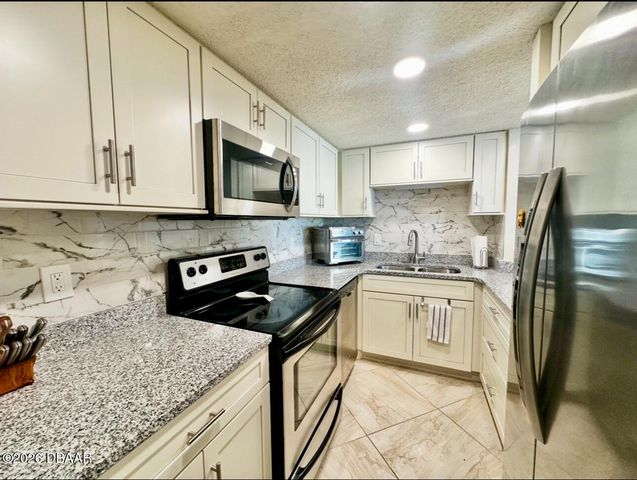 3051 S Atlantic Ave Apt 505, Daytona Beach, FL 32118
