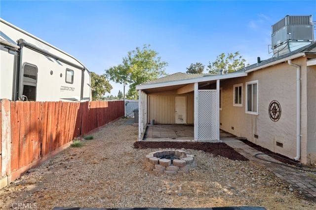 4012 E Clinton, Fresno, CA 93703