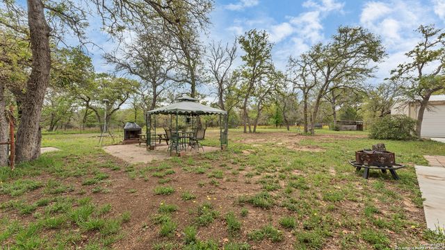 960 Cr 439, Stockdale, TX 78160
