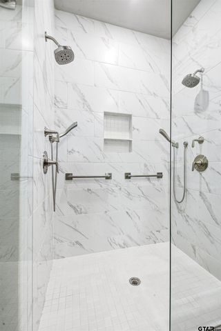 731 Cambridge Bend Cir, Tyler, TX 75703