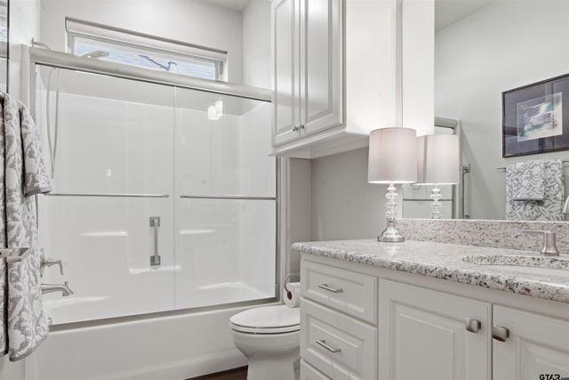 731 Cambridge Bend Cir, Tyler, TX 75703