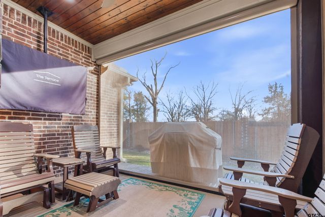 731 Cambridge Bend Cir, Tyler, TX 75703