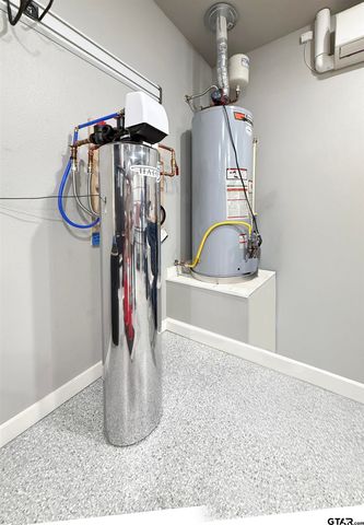 731 Cambridge Bend Cir, Tyler, TX 75703