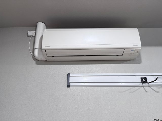 731 Cambridge Bend Cir, Tyler, TX 75703