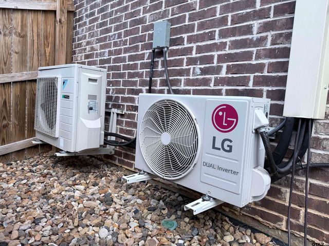 731 Cambridge Bend Cir, Tyler, TX 75703