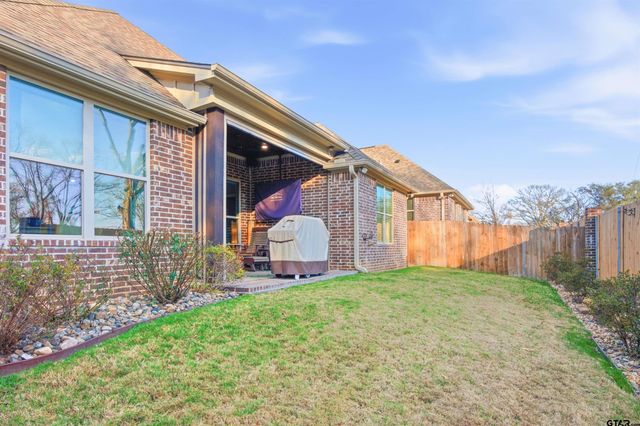731 Cambridge Bend Cir, Tyler, TX 75703