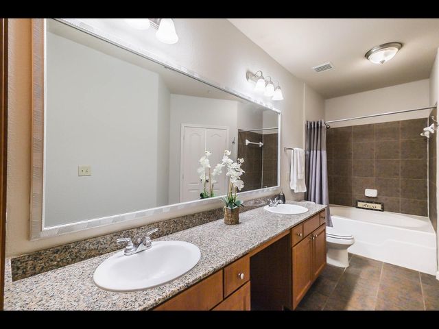1711 Old Spanish Trail 151, Houston, TX 77054