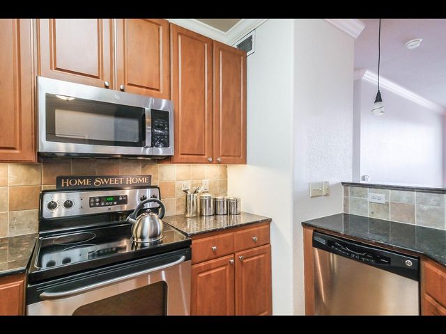 1711 Old Spanish Trail 151, Houston, TX 77054