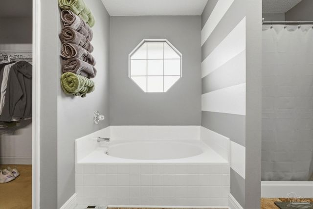 250 Shay Trl, Cantonment, FL 32533