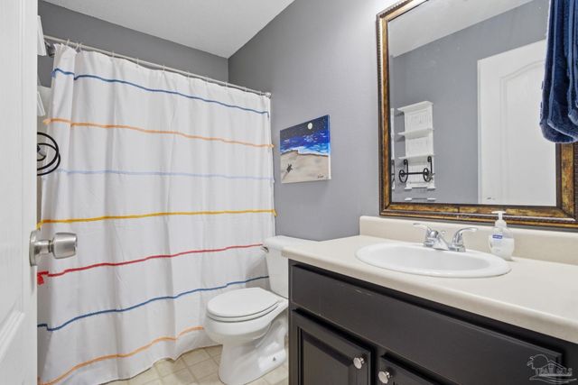 250 Shay Trl, Cantonment, FL 32533