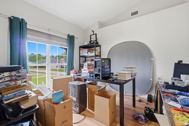 250 Shay Trl, Cantonment, FL 32533